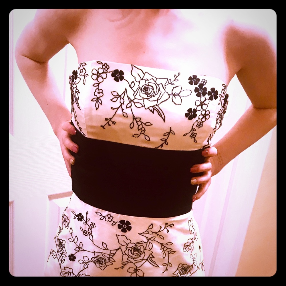 White House black market tea length dress